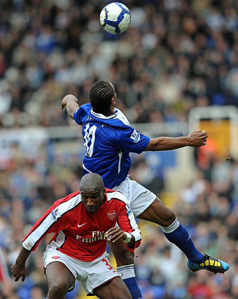 相比之下 相比之下