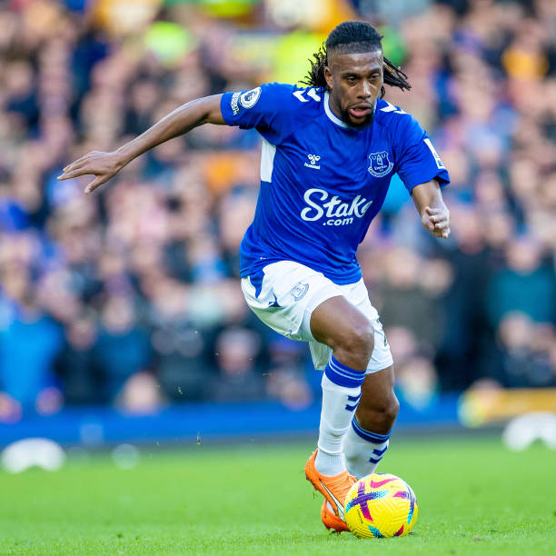 足球跨越情 足球跨越情